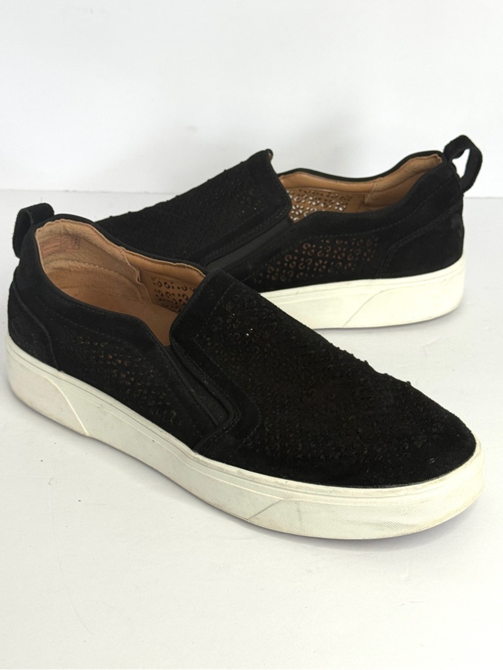 Vionic Kimmie Performance Sneaker Black Suede Slip-ons Size 9.5